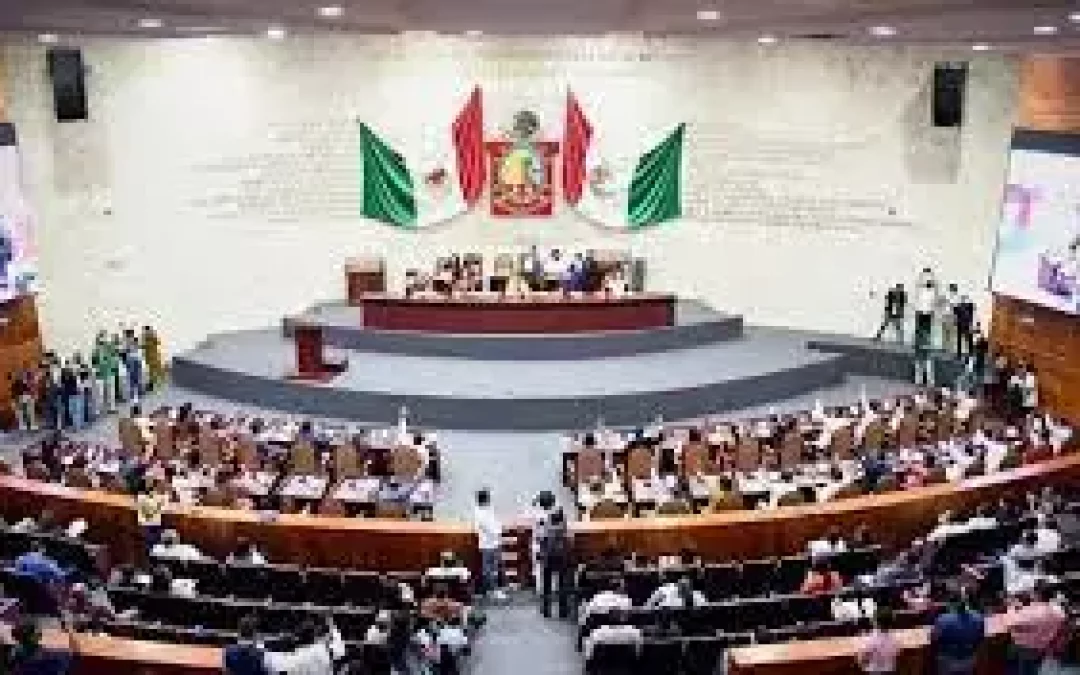 Congreso de Oaxaca acepta la renuncia del fiscal Arturo Peimbert