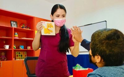 Gobierno de Los Cabos brinda servicios médicos a menores con discapacidad motriz