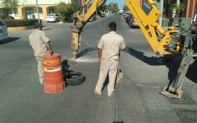 Oomsapas Los Cabos sustituye 80 tapaderas de alcantarillado para evitar accidentes y derrames de aguas negras