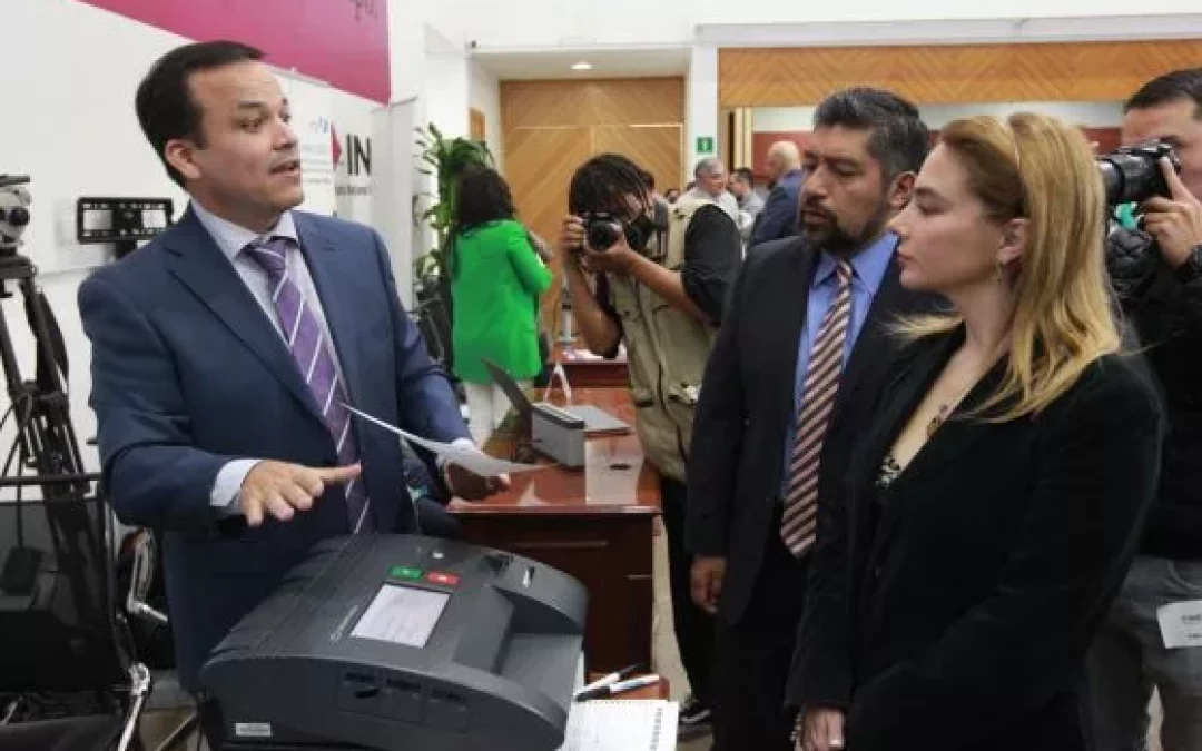Presenta INE urna electrónica 7.0