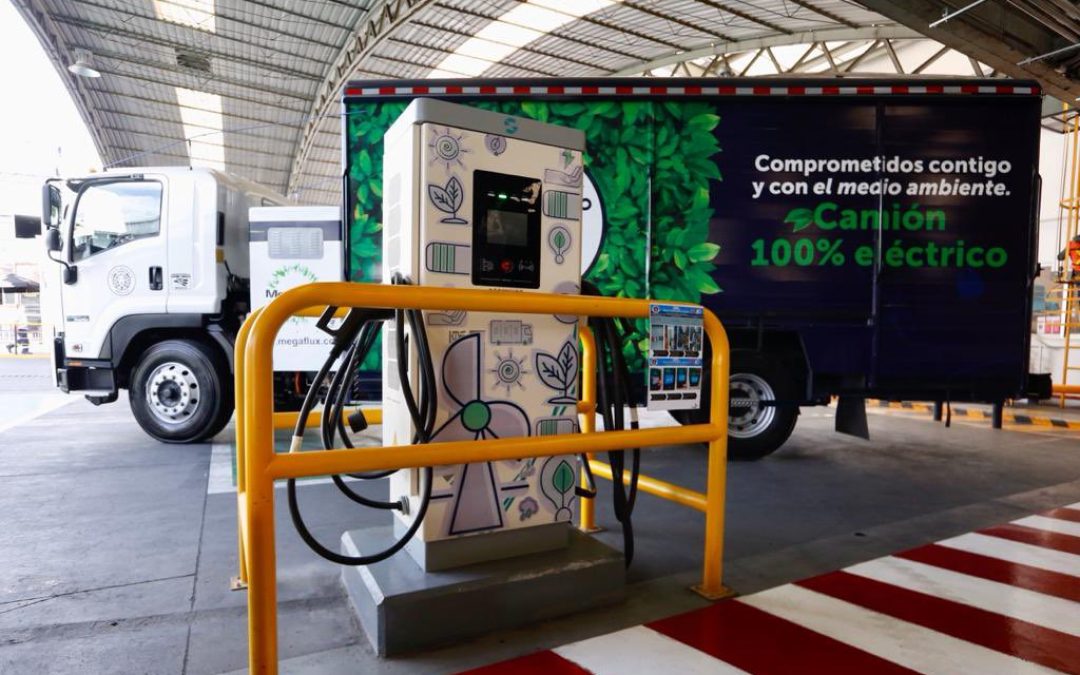 Inicia operación primera estación de recarga para camiones eléctricos de carga pesada en CDMX