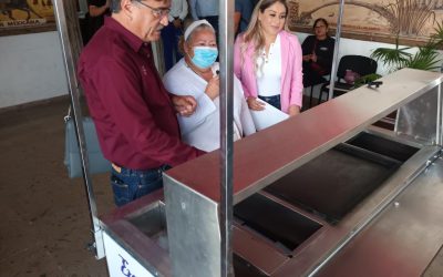 Alcalde de Los Cabos Leggs Castro continúa trabajando en pro de las personas que más lo necesitan