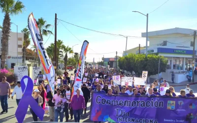 En Cabo San Lucas con caminata conmemoran el Día Internacional de la Mujer