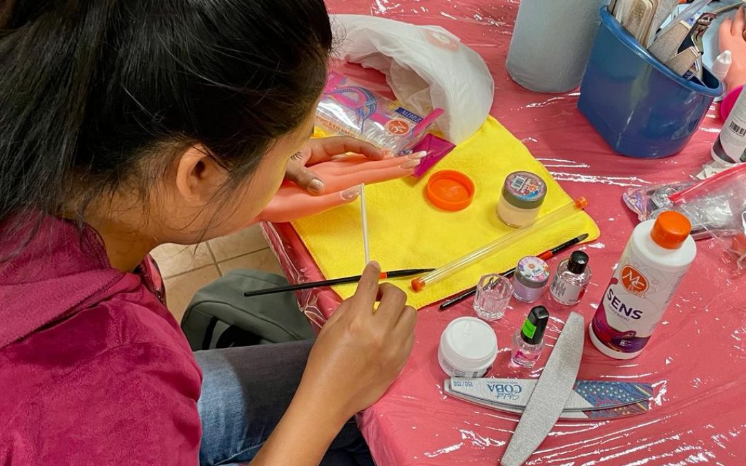 Programa Beneficiarios Becarios en Los Cabos entregará más de 200 constancias y reconocimientos en talleres y cursos