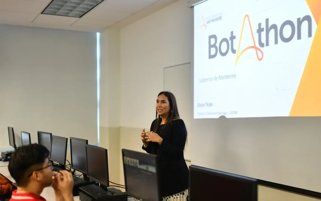 Capacita Monterrey a más de 40 jóvenes para crear robots