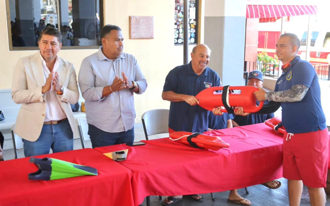 El municipio de Los Cabos cuenta con playas y salvavidas certificados