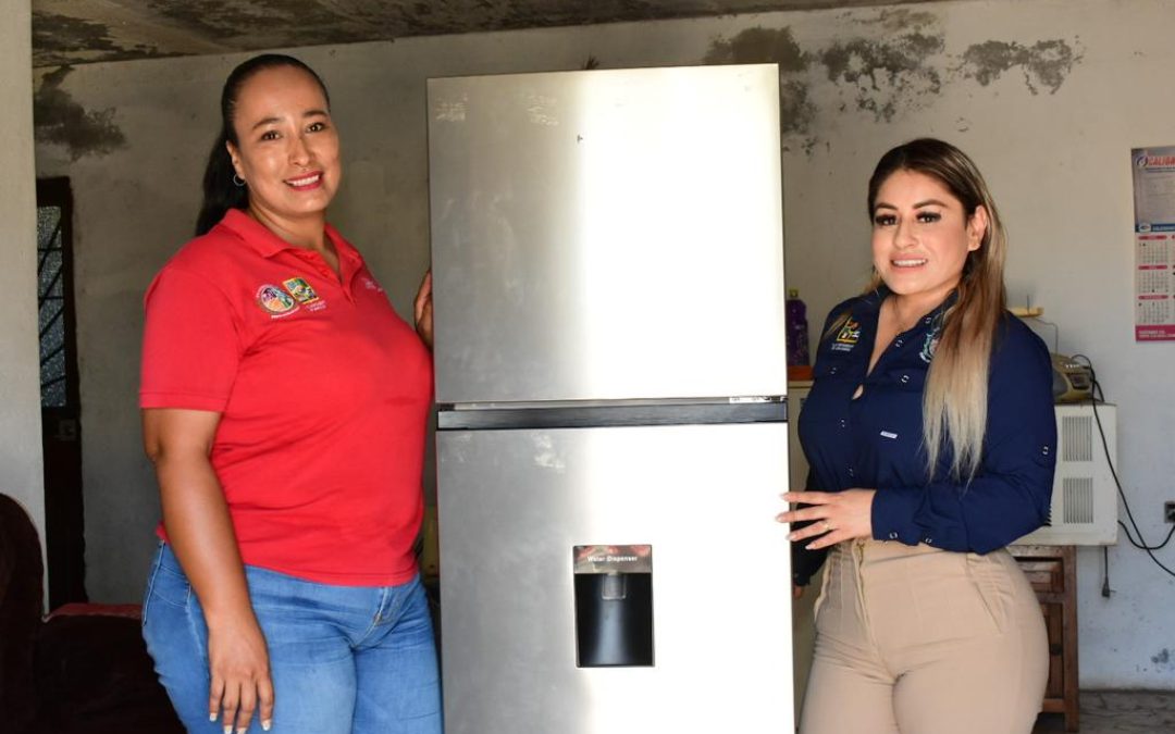 Prioriza Gobierno de Los Cabos cercanía con la población; entregan apoyos asistenciales a domicilio para madres de familia