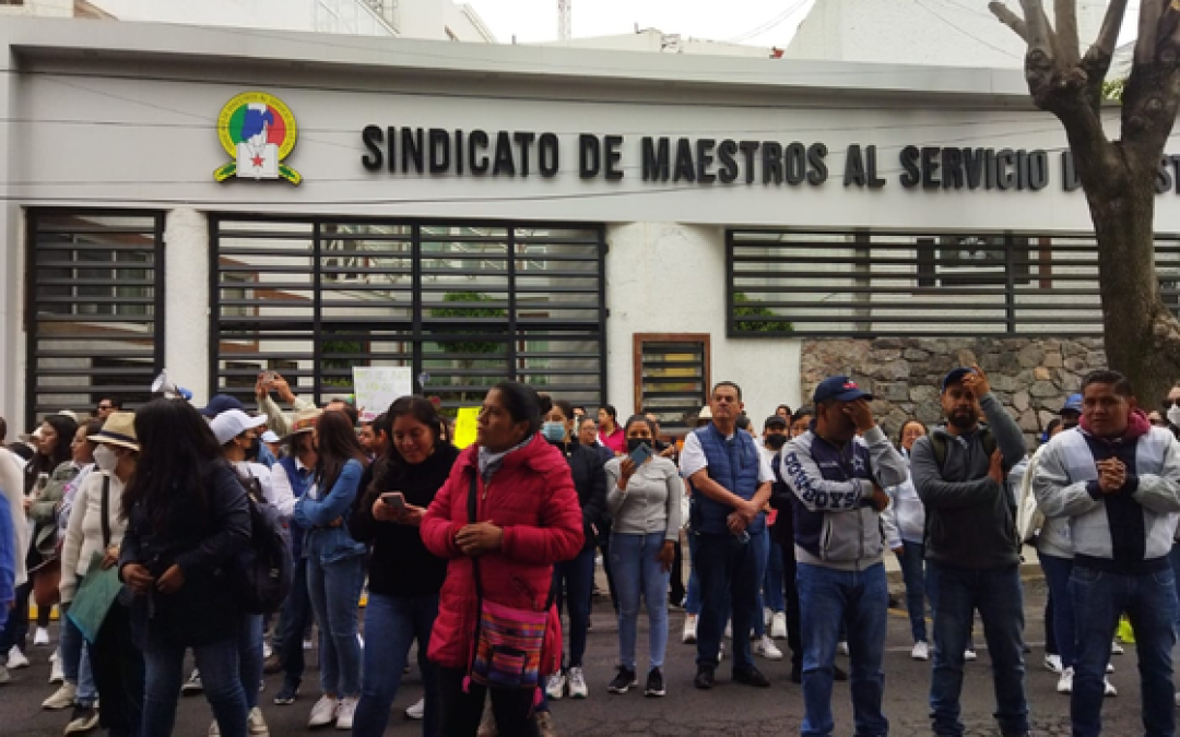 Maestros y maestras del SMSEM denuncian la falta de pago de colaterales y su aumento de sueldo correspondiente