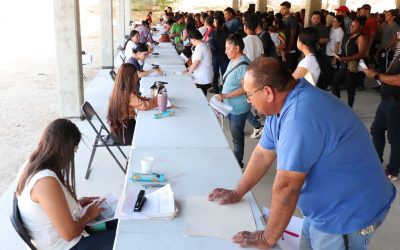 Ayuntamiento de Los Cabos beneficia a mil 608 estudiantes de diversos niveles
