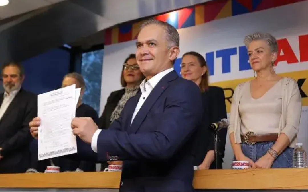 33 aspirantes se inscriben al Frente Amplio por México