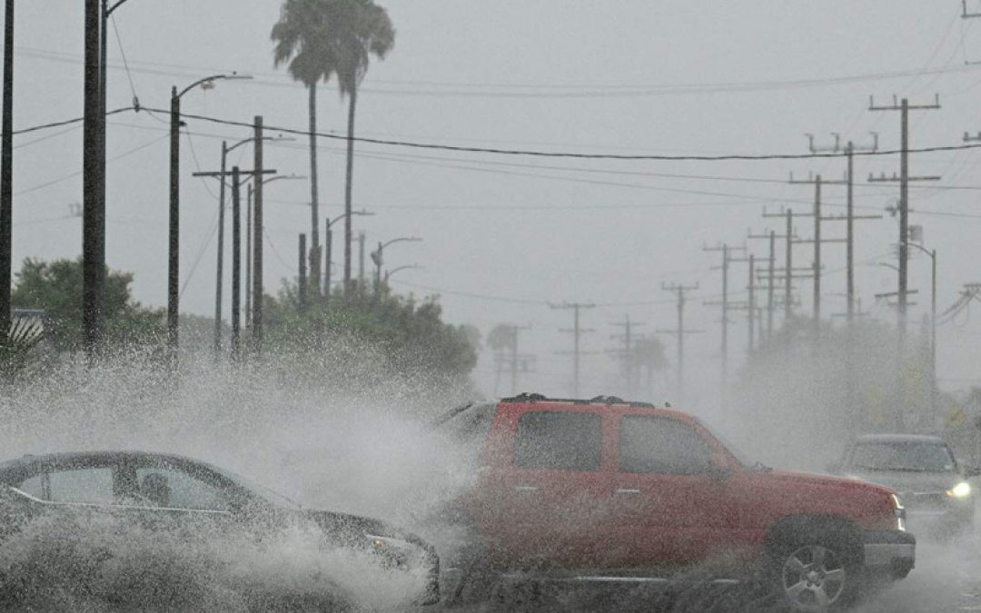 Hilary es tormenta tropical y avanza hacia California, EU