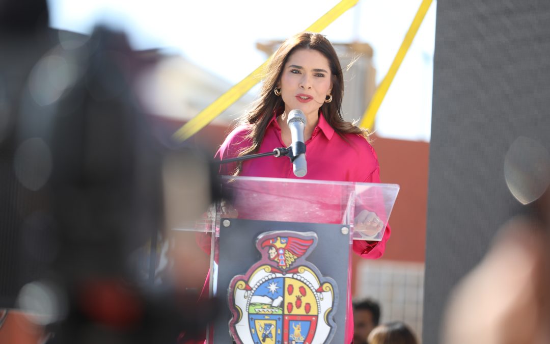 Presidenta del DIF Municipal de Ciudad Juárez emite mensaje para concientizar el cáncer de mama en Cruzada Rosa