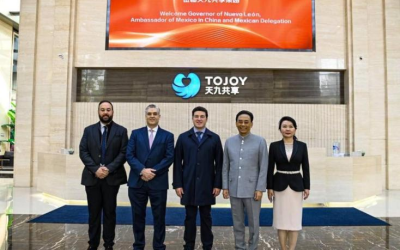 Gobernador de NL busca inversiones de empresas renovables en Beijing, China