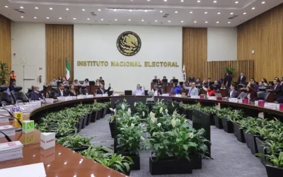 Inician precampañas, INE llama a los actores políticos a conducirse con legalidad