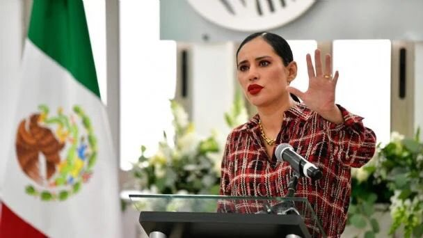Sandra Cuevas pausa su relación con la coalición PAN, PRI y PRD
