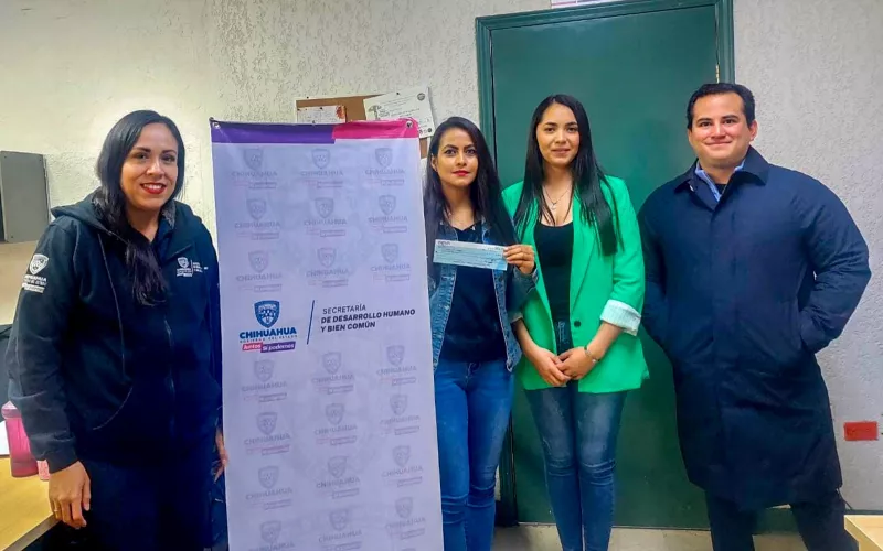 Gobierno de Chihuahua otorga créditos a 14 pequeños empresarios de 8 municipios