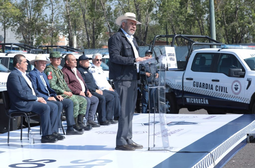 Gobierno de Michoacán reitera el compromiso de seguridad con la entrega de 116 patrullas