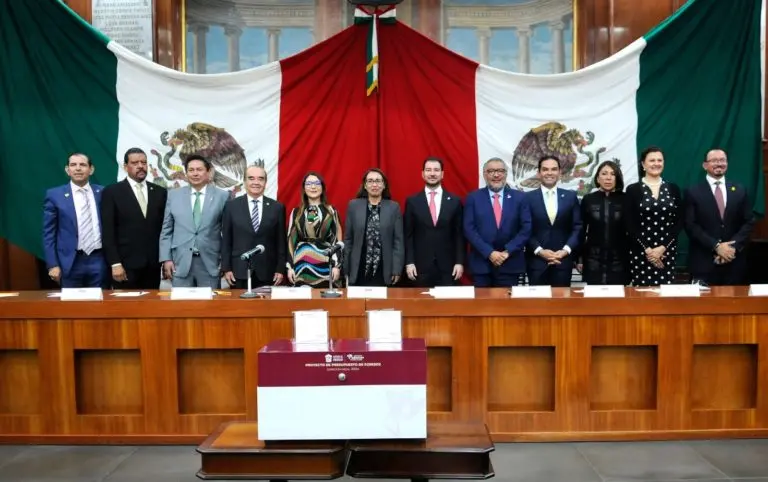 Gobierno de Edomex entrega presupuesto de egresos y paquete fiscal 2024