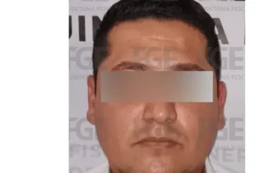 Detienen a exfuncionario de Puerto Morelos, por uso ilícito de atribuciones