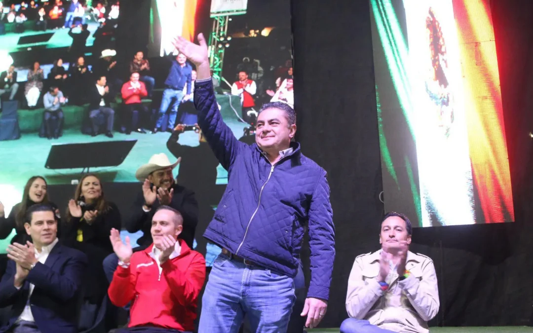 Espinoza Cházaro renuncia al PRD por desacuerdos políticos con Jesús Zambrano