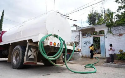 Vecinos de Oaxaca se manifiestan por no tener agua durante 40 días