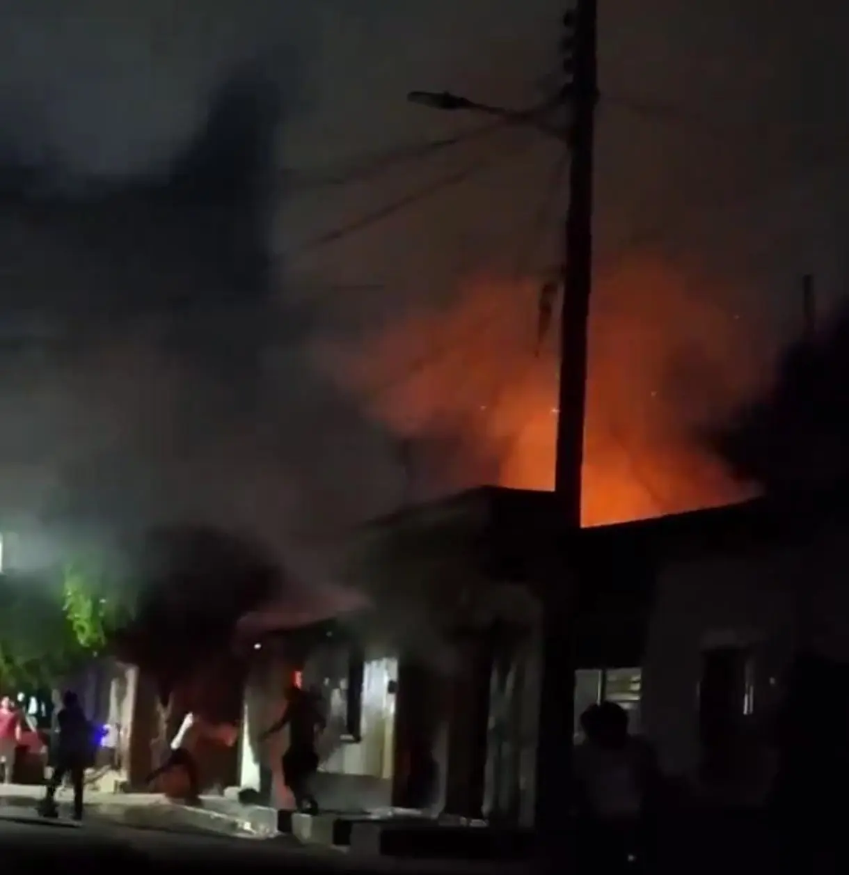 Encapuchados Incendian Casas En La Concordia Chiapas