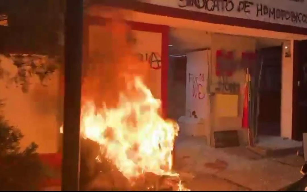 Comunidad LGBT se manifiesta contra actos homofóbicos del líder sindical del Infonavit