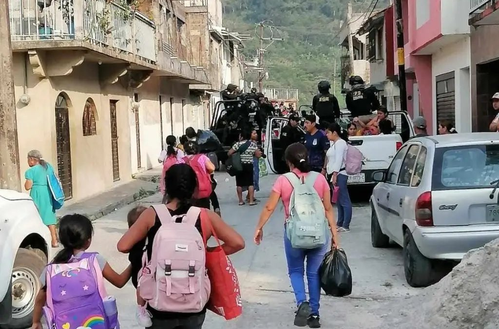 AMLO asegura que a través del dialogo convencerá a pobladores de Tila que regresen a sus comunidades