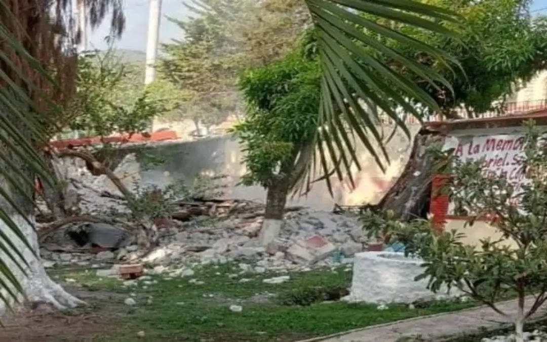 Reportan explosión en la normal de Ayotzinapa, dejando un muerto