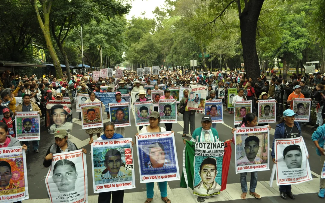 Caso Ayotzinapa, uno de los compromisos que faltó resolver: AMLO