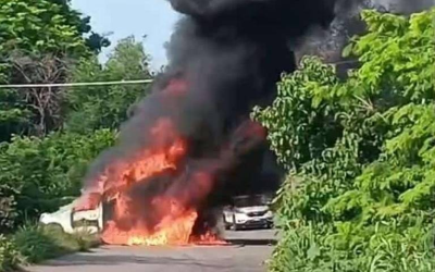 Quema de vehículos y ataques con drones en municipios de Michoacán