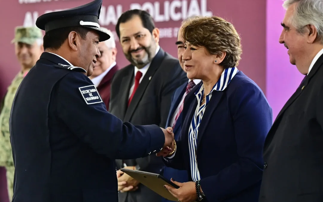 Delfina Gómez anuncia aumento en salarios de policías estatales