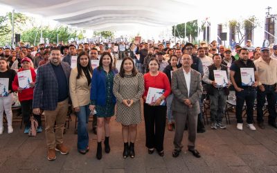 Municipio de El Marqués entrega 205 escrituras públicas en ocho comunidades