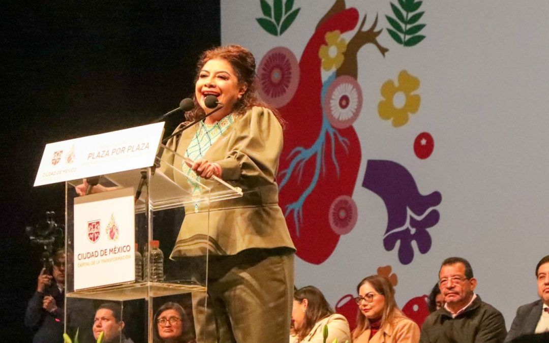 Clara Brugada reconoce a 5 mil jubilados y da la bienvenida a nuevos trabajadores