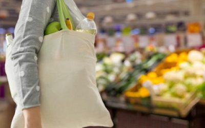 Confianza del consumidor hila tres meses a la baja