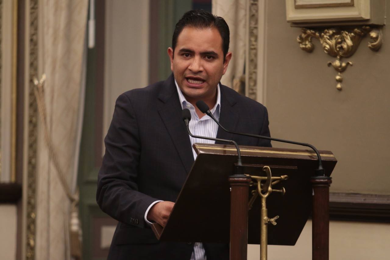 Detienen a tres alcaldes de Puebla por secuestro y extorsión