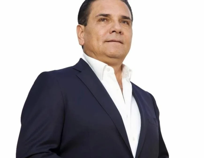 Interpol emite ficha roja contra el ex gobernador Silvano Aureoles 