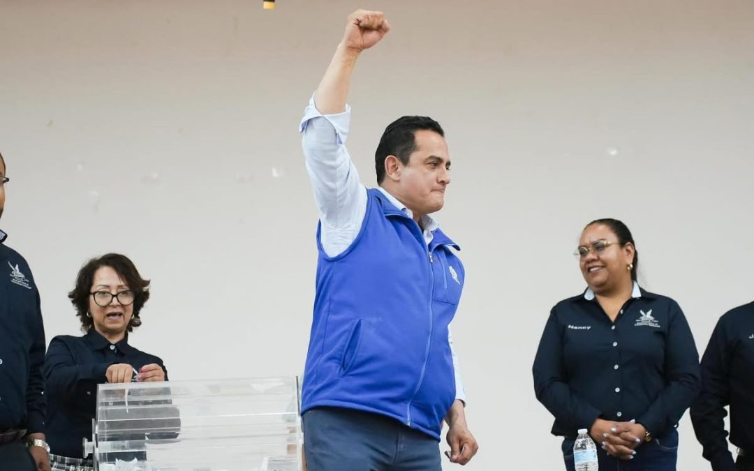 Alcalde de Durango presenta licencia para reelegirse en las próximas elecciones 