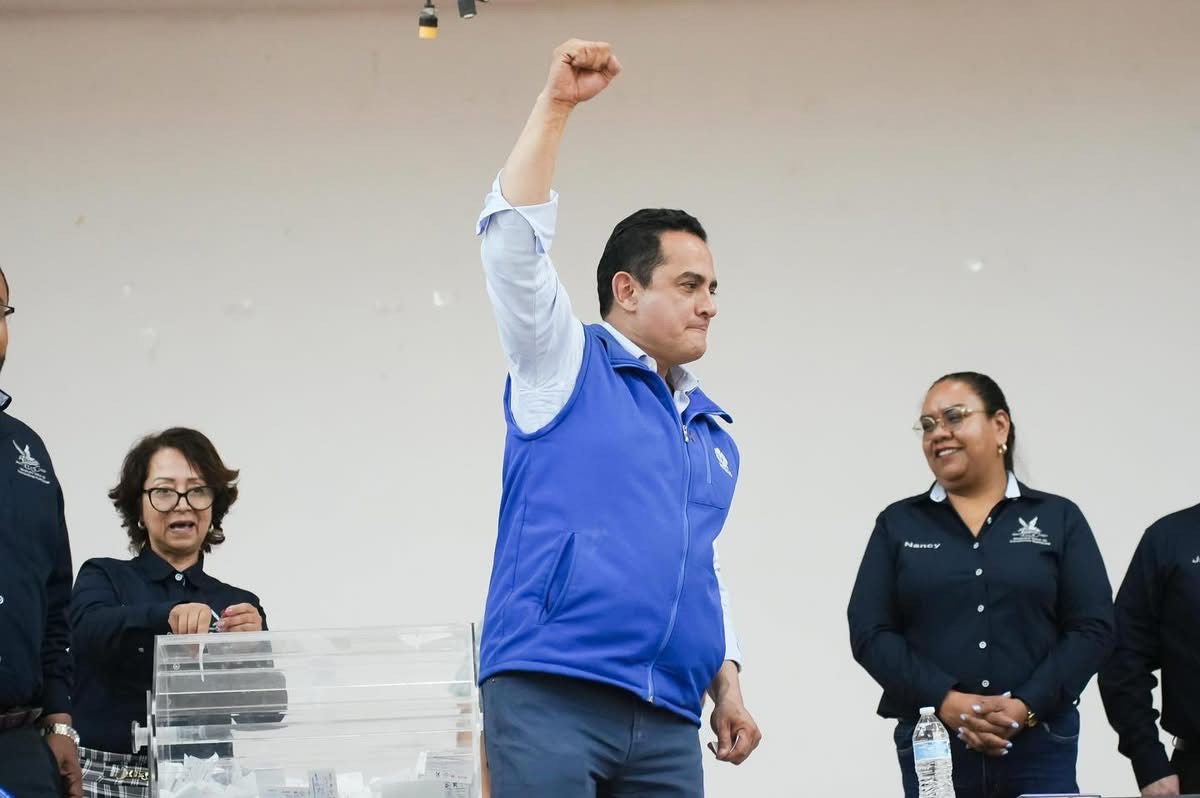 Alcalde de Durango presenta licencia para reelegirse en las próximas elecciones 