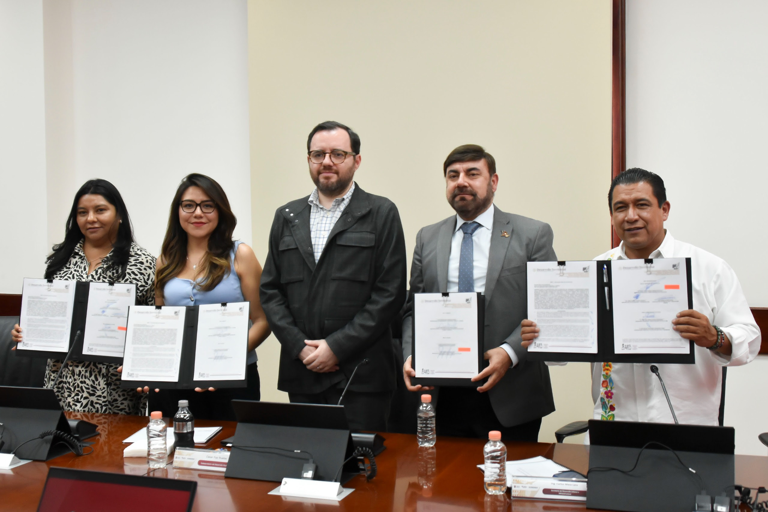 Gobierno de Edomex y Sedatu firman convenio para reducir riesgos en zonas vulnerables de Tultitlán e Ixtapaluca 