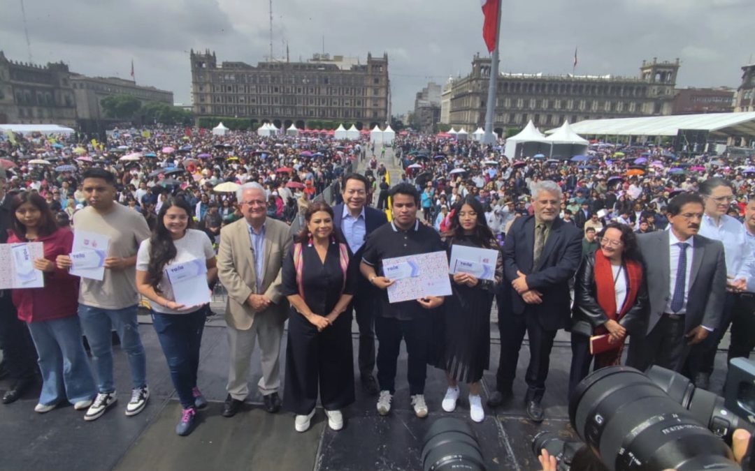 CDMX destina 8 mdp en becas para estudiantes