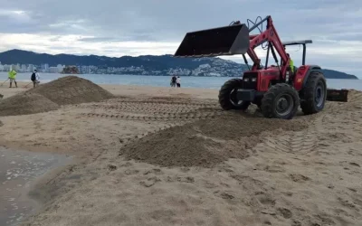 Inician trabajos de limpieza en playas de Acapulco tras huracán Erick