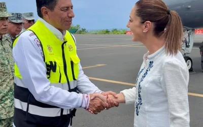 Presidenta Sheinbaum evalúa municipios de Oaxaca por huracán Erick