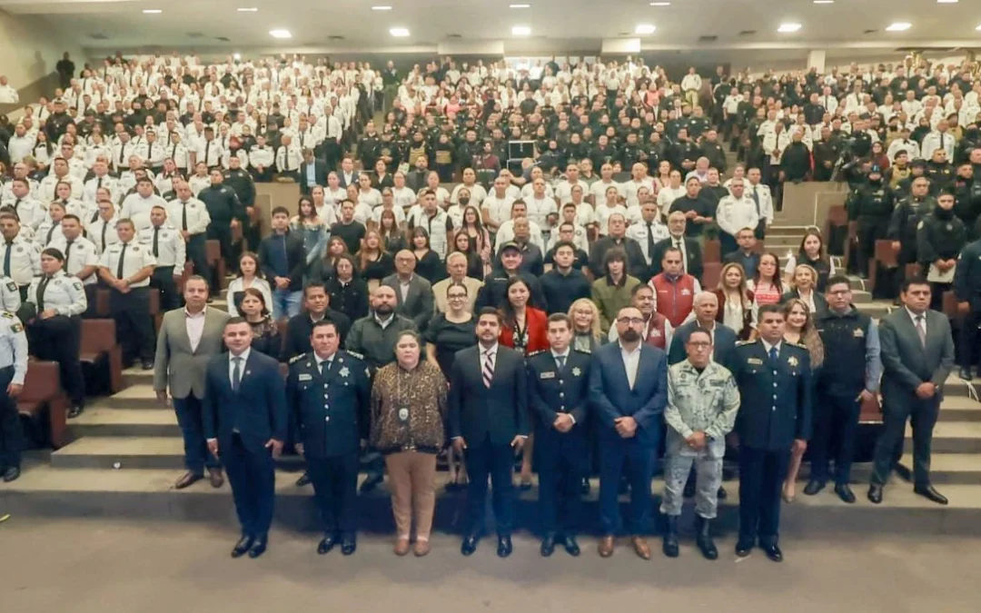 Nezahualcóyotl entrega estímulos a policías por resultados positivos contra la delincuencia