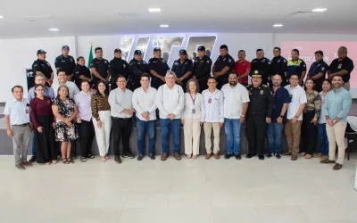 Capacitan a policías municipales de Yucatán para atender crisis psicosociales