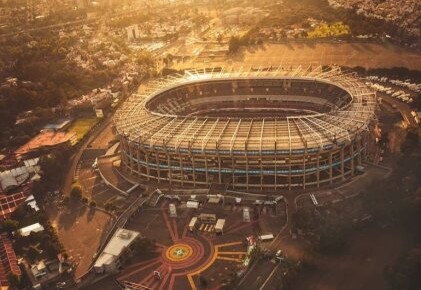 Del aterrizaje al estadio: el reto de mover al mundo