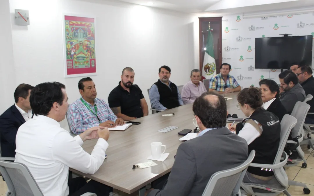 Acuerdan agenda de trabajo para mejorar transporte en ciudades medias de Jalisco
