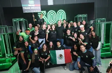 Continúan los congresos de liderazgo universitario en Torreón.
