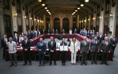 Gobierno federal y empresarios acuerdan precio máximo para la gasolina magna