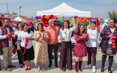 Chimalhuacán acerca servicios médicos a estudiantes con Feria de la Salud 